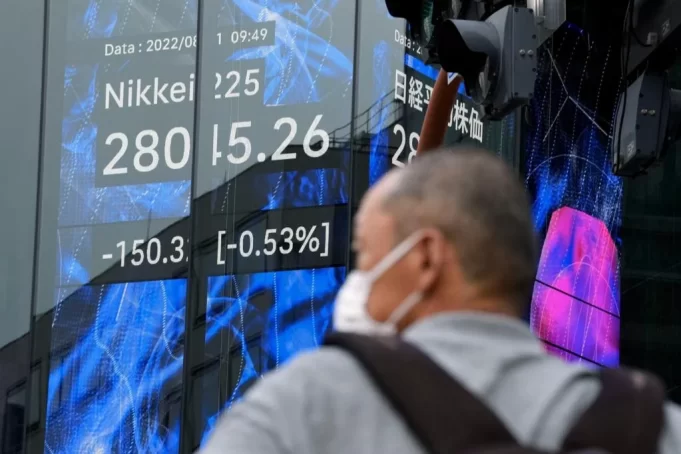 Asian stock markets mixed ahead of latest US jobs reading