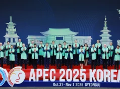 South Korea Wraps APEC 2025 Leaders Summit South Korean president and Pacific Rim leaders pose at the APEC 2025 summit closing session in Seoul.